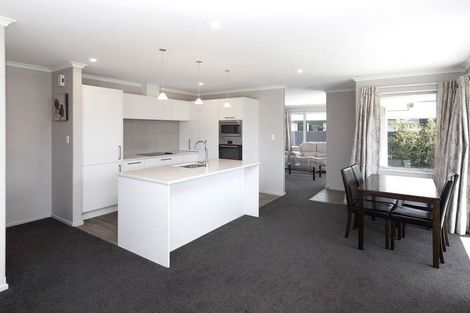 Photo of property in 215 Mairehau Road, Burwood, Christchurch, 8083