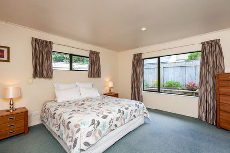 Photo of property in 146 Guildford Drive, Paraparaumu Beach, Paraparaumu, 5032