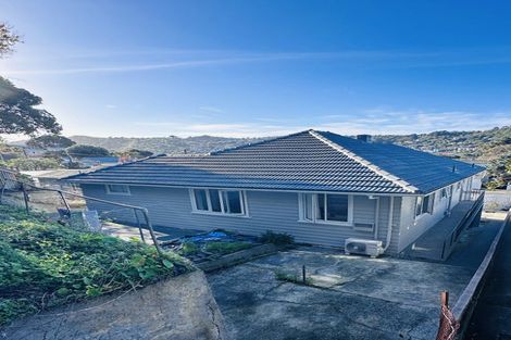 Photo of property in 24 Severn Street, Island Bay, Wellington, 6023