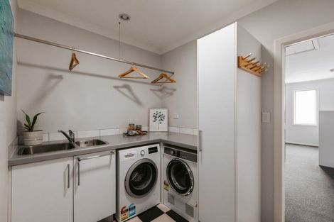 Photo of property in 40 Broadwater Close, Pyes Pa, Tauranga, 3112