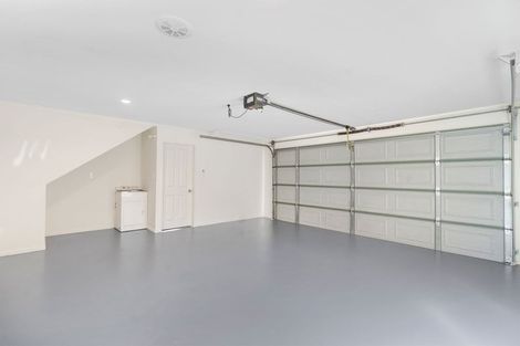 Photo of property in 1 Kittiwake Drive, Schnapper Rock, Auckland, 0632