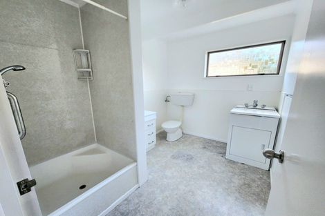 Photo of property in 1/9 Brierley Place, Marfell, New Plymouth, 4310