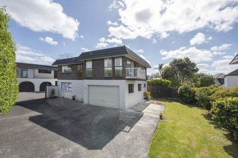 Photo of property in 2/18 Rangitoto Terrace, Milford, Auckland, 0620