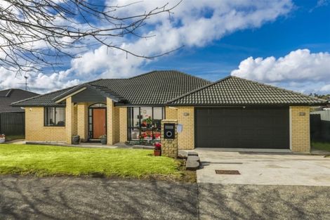 Photo of property in 33 Sapperton Drive, Henderson, Auckland, 0612