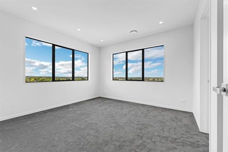 Photo of property in 59 Kirikiri Drive, Papakura, 2110