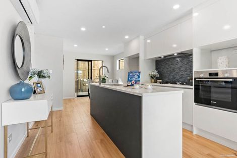 Photo of property in 59d Redwood Drive, Massey, Auckland, 0614