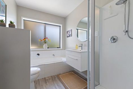 Photo of property in 38 Luxembourg Crescent, Halswell, Christchurch, 8025