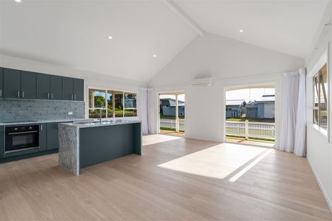 Photo of property in 2 Tokoroa Road, Tairua, 3508