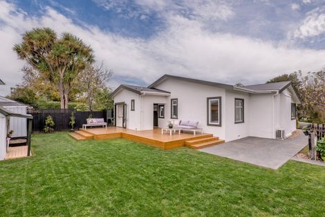 Photo of property in 43 Waimea Terrace, Beckenham, Christchurch, 8023