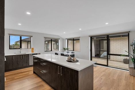 Photo of property in 43 Nicolau Avenue, Rolleston, 7615