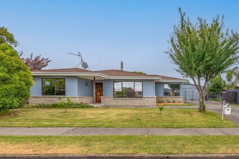 Photo of property in 15 Duckworth Crescent, Greenmeadows, Napier, 4112