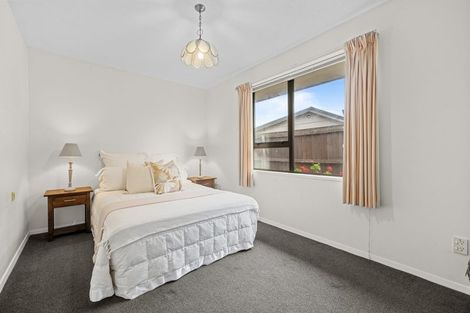 Photo of property in 2/1 Alvarez Place, Somerfield, Christchurch, 8024