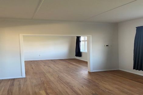 Photo of property in 77 Bridge Street, Bulls, 4818