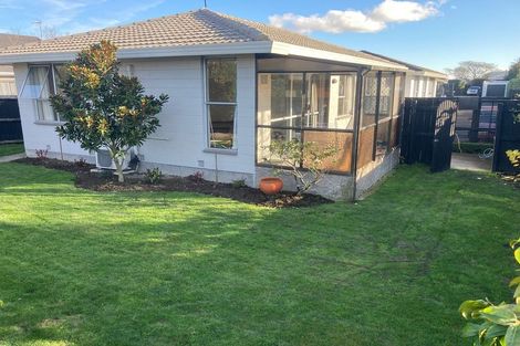 Photo of property in 50 Chipping Lane, Redwood, Christchurch, 8051