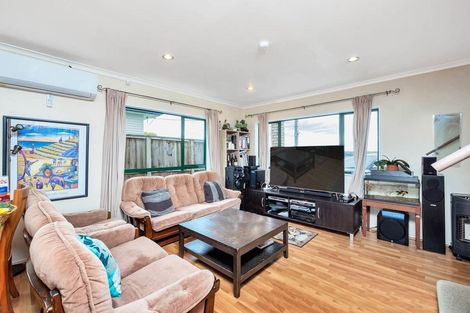 Photo of property in 52a Roberts Road, Te Atatu South, Auckland, 0610