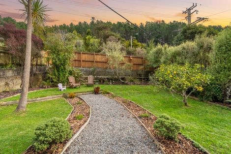 Photo of property in 35 Elmslie Road, Pinehaven, Upper Hutt, 5019