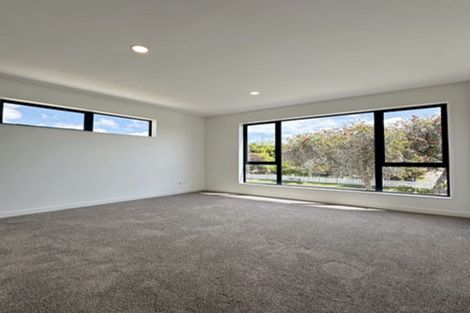 Photo of property in 30 Lisa Rise, Half Moon Bay, Auckland, 2012