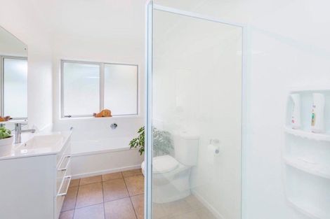 Photo of property in 115 Riverstone Drive, Riverstone Terraces, Upper Hutt, 5018