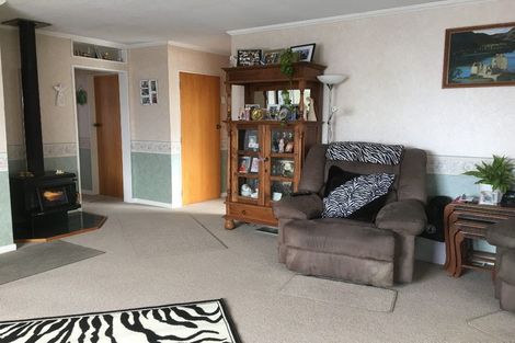 Photo of property in 27 Roore Street, Foxton Beach, Foxton, 4815