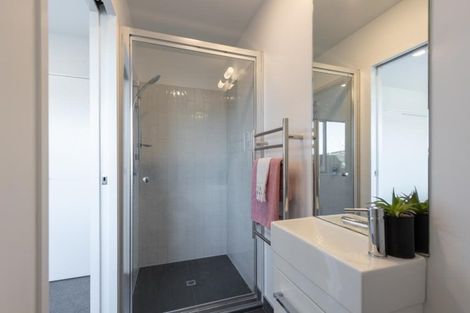 Photo of property in 16/104u Maupuia Road, Maupuia, Wellington, 6022