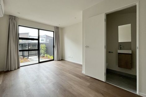 Photo of property in 4/474 West Coast Road, Glen Eden, Auckland, 0602