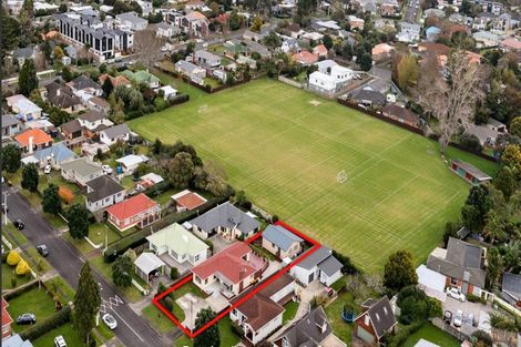 Photo of property in 14 Peachgrove Road, Te Atatu Peninsula, Auckland, 0610