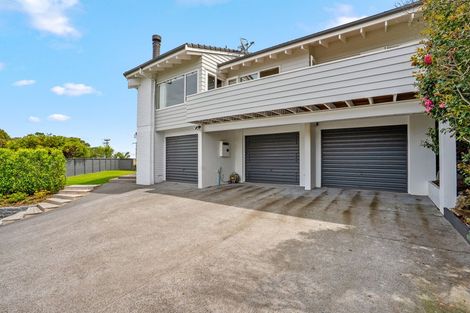 Photo of property in 7 Parr Terrace, Castor Bay, Auckland, 0620