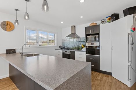 Photo of property in 13 Cowling Road, Hurdon, New Plymouth, 4310