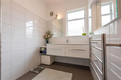 Photo of property in 10 Bristow Place, Karori, Wellington, 6012