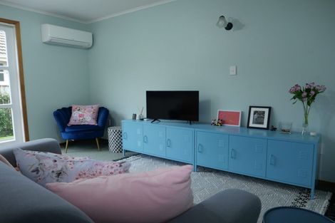 Photo of property in 82 Severn Street, Island Bay, Wellington, 6023