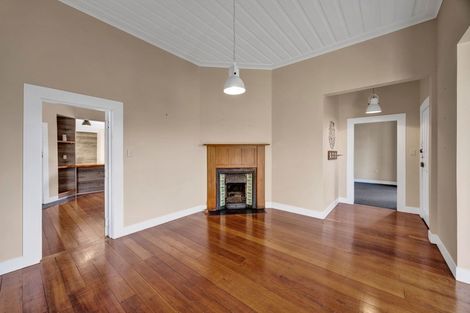 Photo of property in 120 Manawapou Road, Hawera, 4610