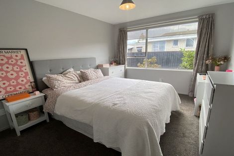 Photo of property in 21 Salford Avenue, Redwood, Christchurch, 8051