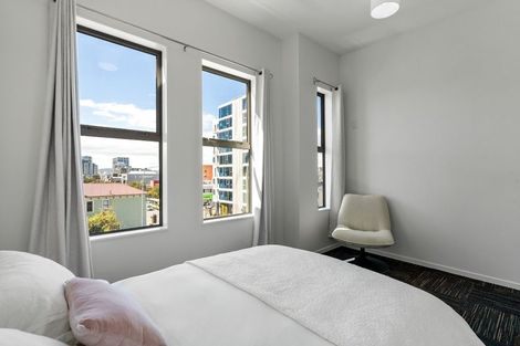 Photo of property in 33 Karo Drive, Te Aro, Wellington, 6011