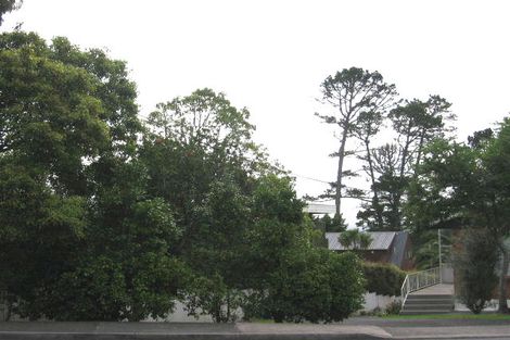 Photo of property in 2/95 Glengarry Road, Glen Eden, Auckland, 0602