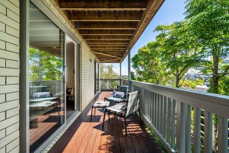 Photo of property in 1/14 Rothesay Bay Road, Rothesay Bay, Auckland, 0630