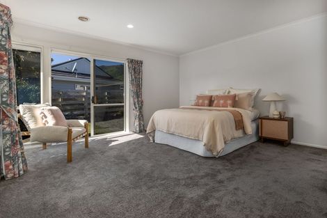 Photo of property in 15a Runanga Grove, Waikanae, 5036