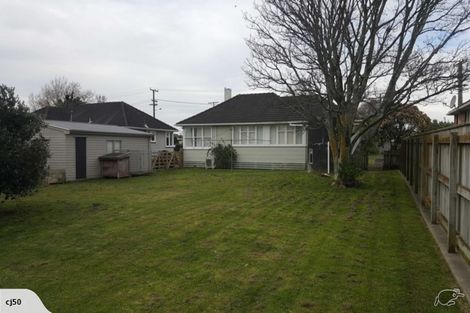 Photo of property in 19 Holland Crescent, Bulls, 4818