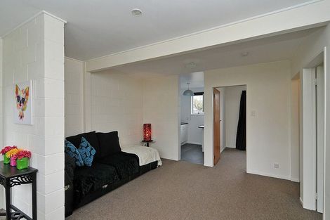 Photo of property in 3/19 Pirie Crescent, Moera, Lower Hutt, 5010