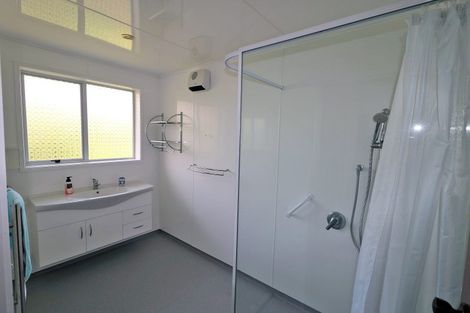 Photo of property in 26 Oberon Street, Stratford, 4332