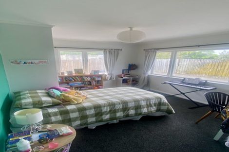 Photo of property in 73a Awaroa Road, Helensville, 0800