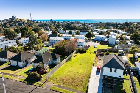Photo of property in 11 Banks Street, Marfell, New Plymouth, 4310
