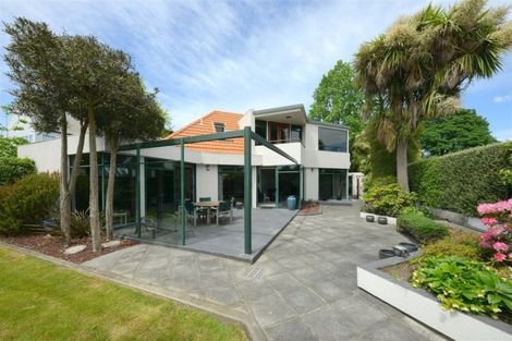 Photo of property in 19 Waiwetu Street, Fendalton, Christchurch, 8052