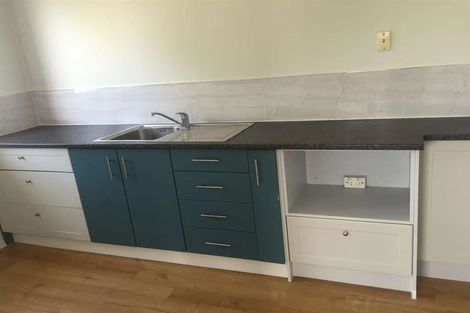 Photo of property in 12 Rathgar Road, Henderson, Auckland, 0610