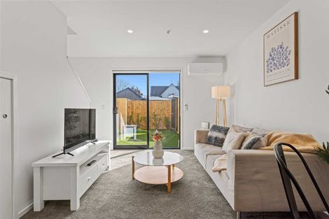 Photo of property in 14/10 Fathom Place, Te Atatu Peninsula, Auckland, 0610