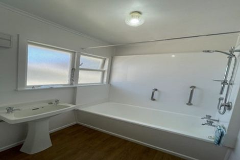 Photo of property in 119 Parkvale Road, Karori, Wellington, 6012