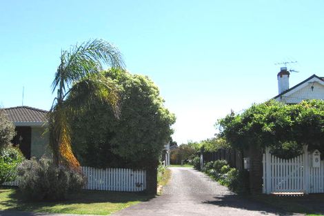 Photo of property in 1/6 Ocean View Road, Milford, Auckland, 0620