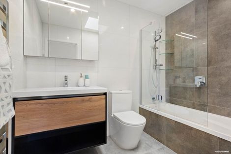 Photo of property in 7 Margan Avenue, New Lynn, Auckland, 0600