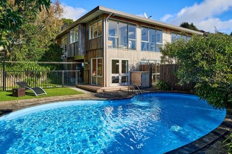 Photo of property in 3 Luff Place, Whitby, Porirua, 5024