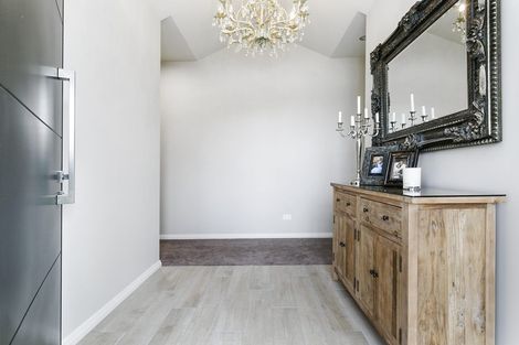 Photo of property in 129 Saint Kilda Road, Cambridge, 3434