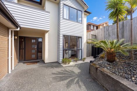 Photo of property in 8 Mulu Place, Fairview Heights, Auckland, 0632